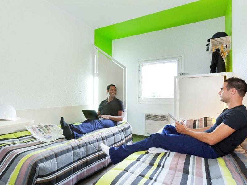 Hotelf1 Lyon Sud Oullins Renove Luaran gambar
