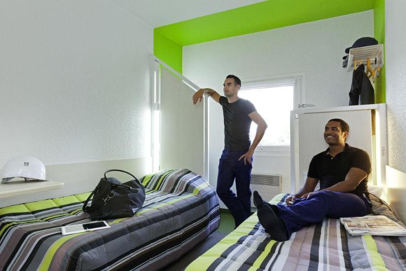 Hotelf1 Lyon Sud Oullins Renove Luaran gambar
